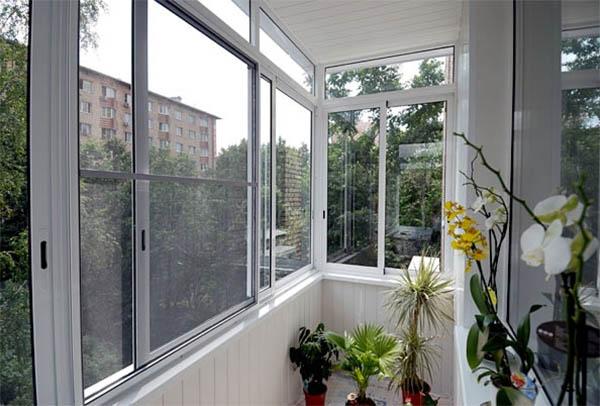 Недорогое остекление балконов и лоджий алюминиевым профилем от производителя окон Жуковский