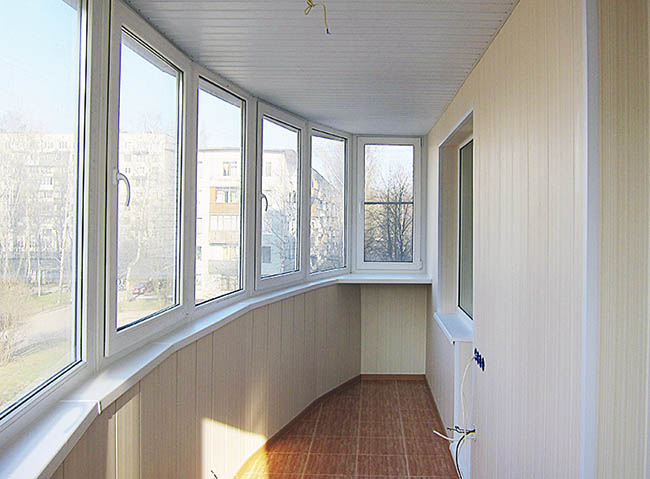 Замена холодного остекления на балконе на теплое Жуковский