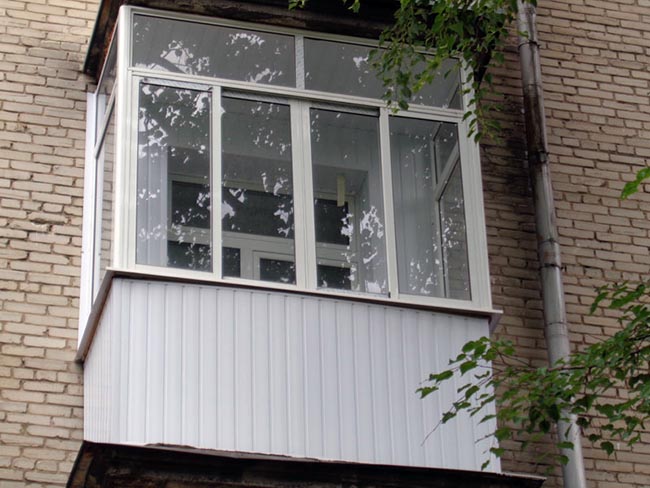Холодное остекление балкона в хрущевке Жуковский