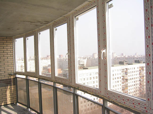 Недорогое остекление общего балкона Жуковский